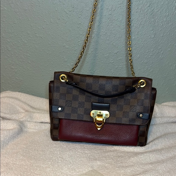 Louis Vuitton elegant purse 10 x 4 x 7 - Picture 5 of 16